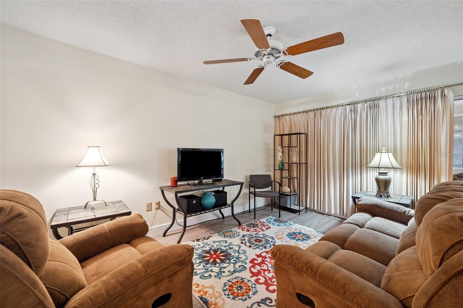 Image 6 of 42 For 4712 Coachmen Road