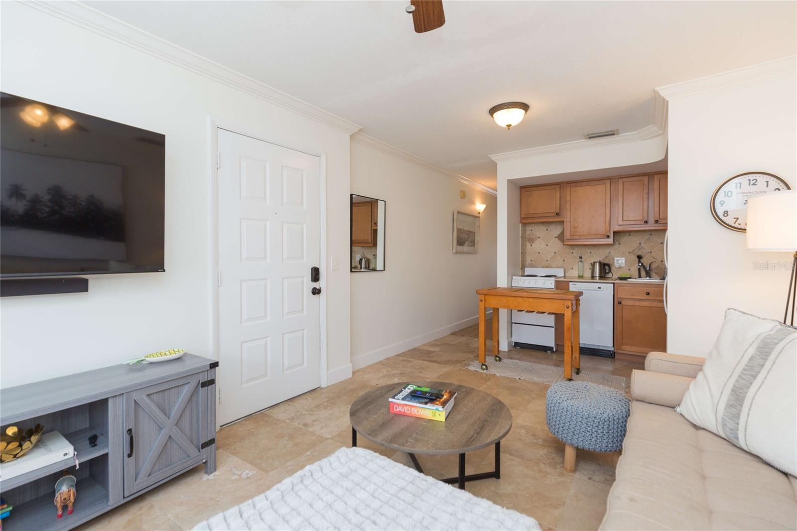 Image 5 of 22 For 4513 Oak Drive Q62a