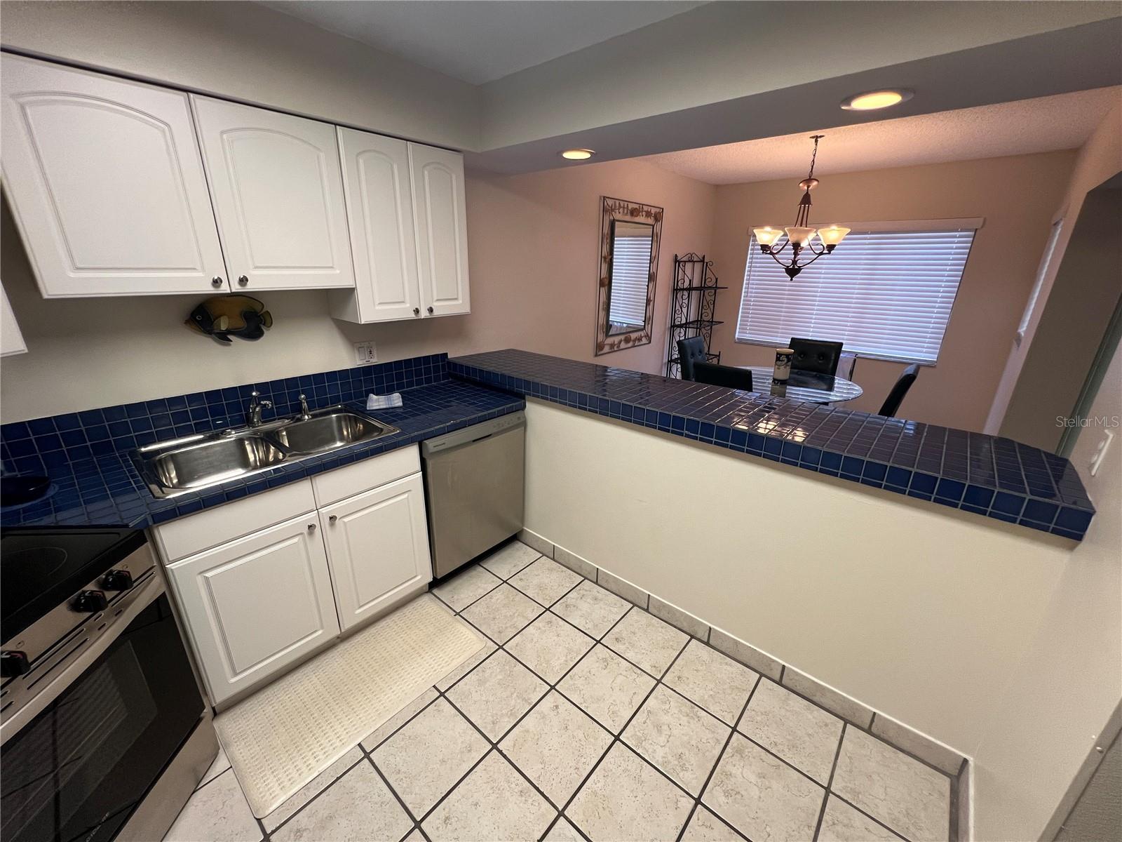 Image 18 of 36 For 1515 Pinellas Bwy S 15