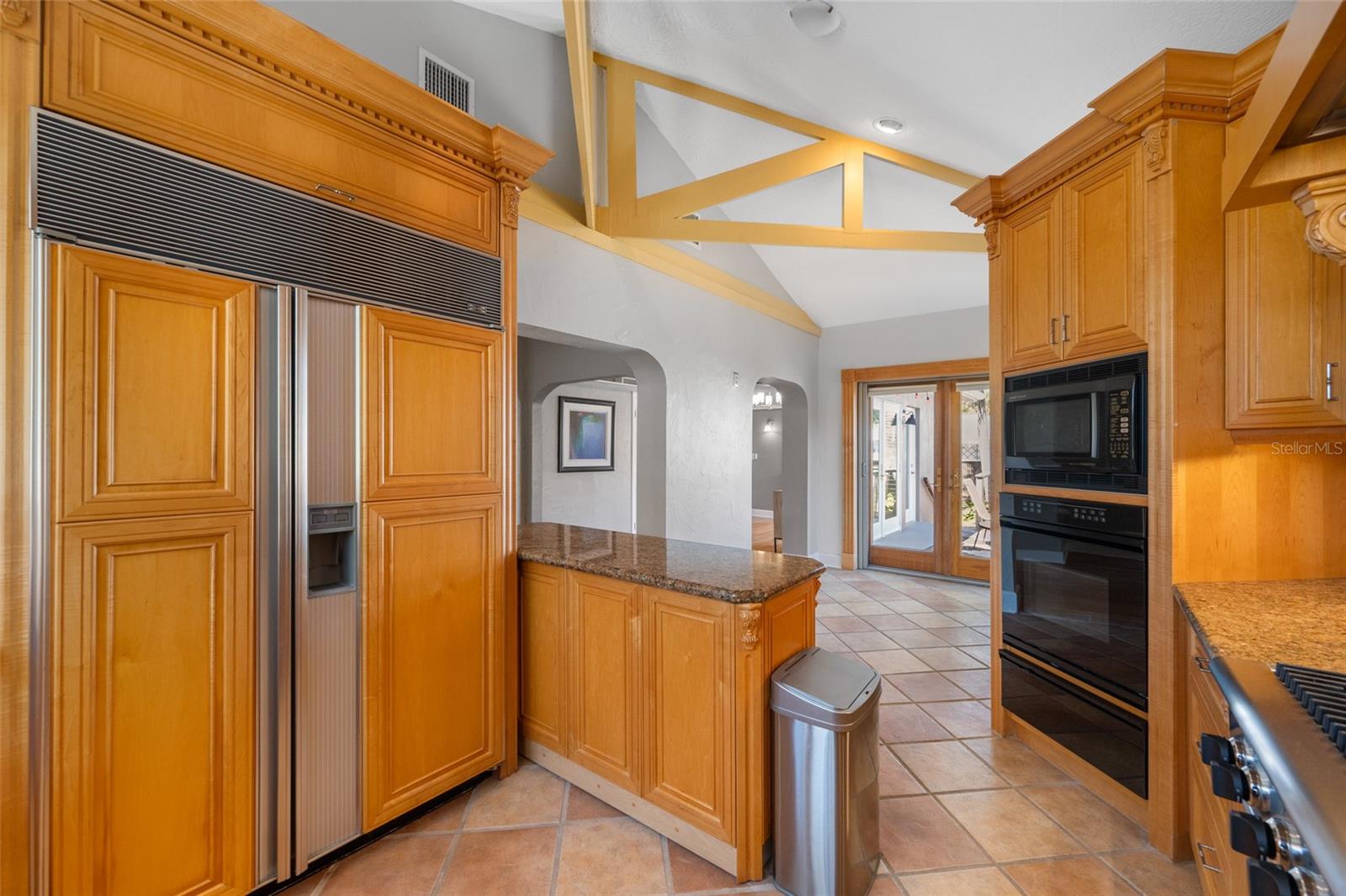 Image 10 of 76 For 205 25th Avenue Ne