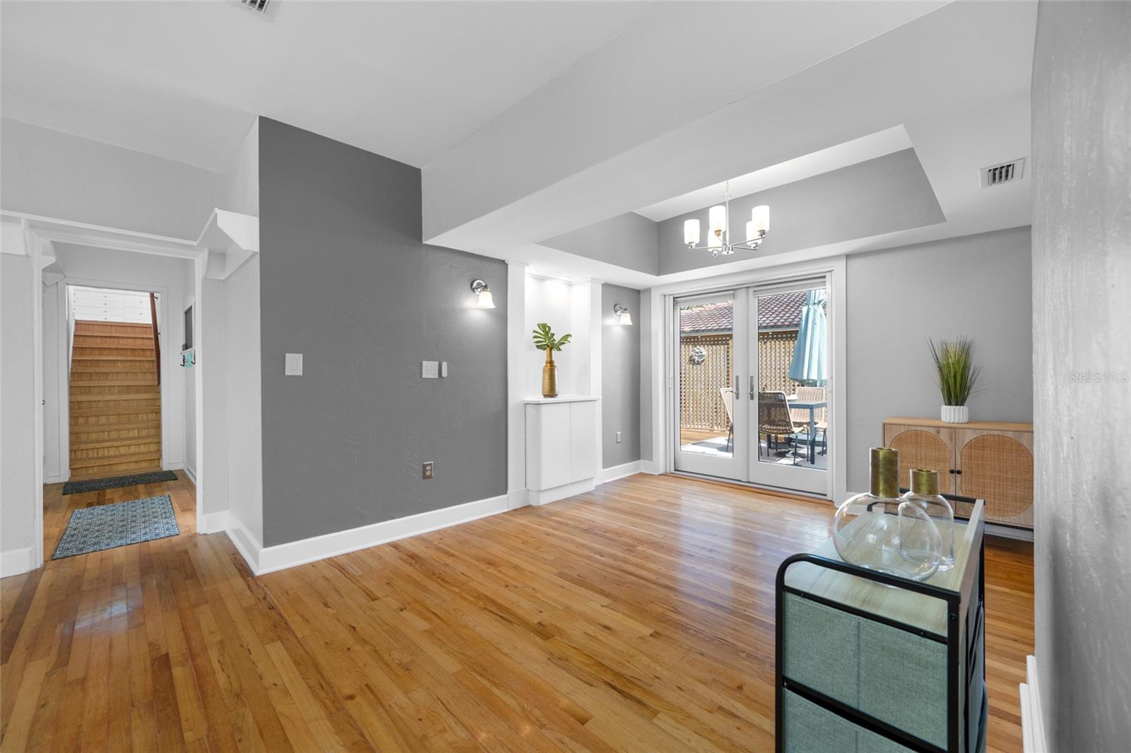 Image 26 of 76 For 205 25th Avenue Ne