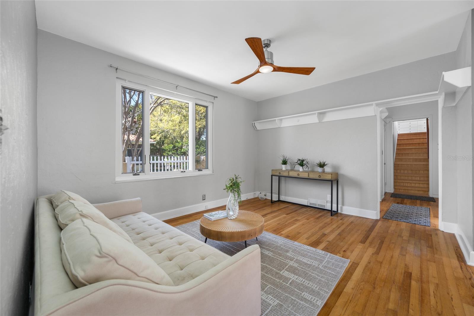 Image 27 of 76 For 205 25th Avenue Ne