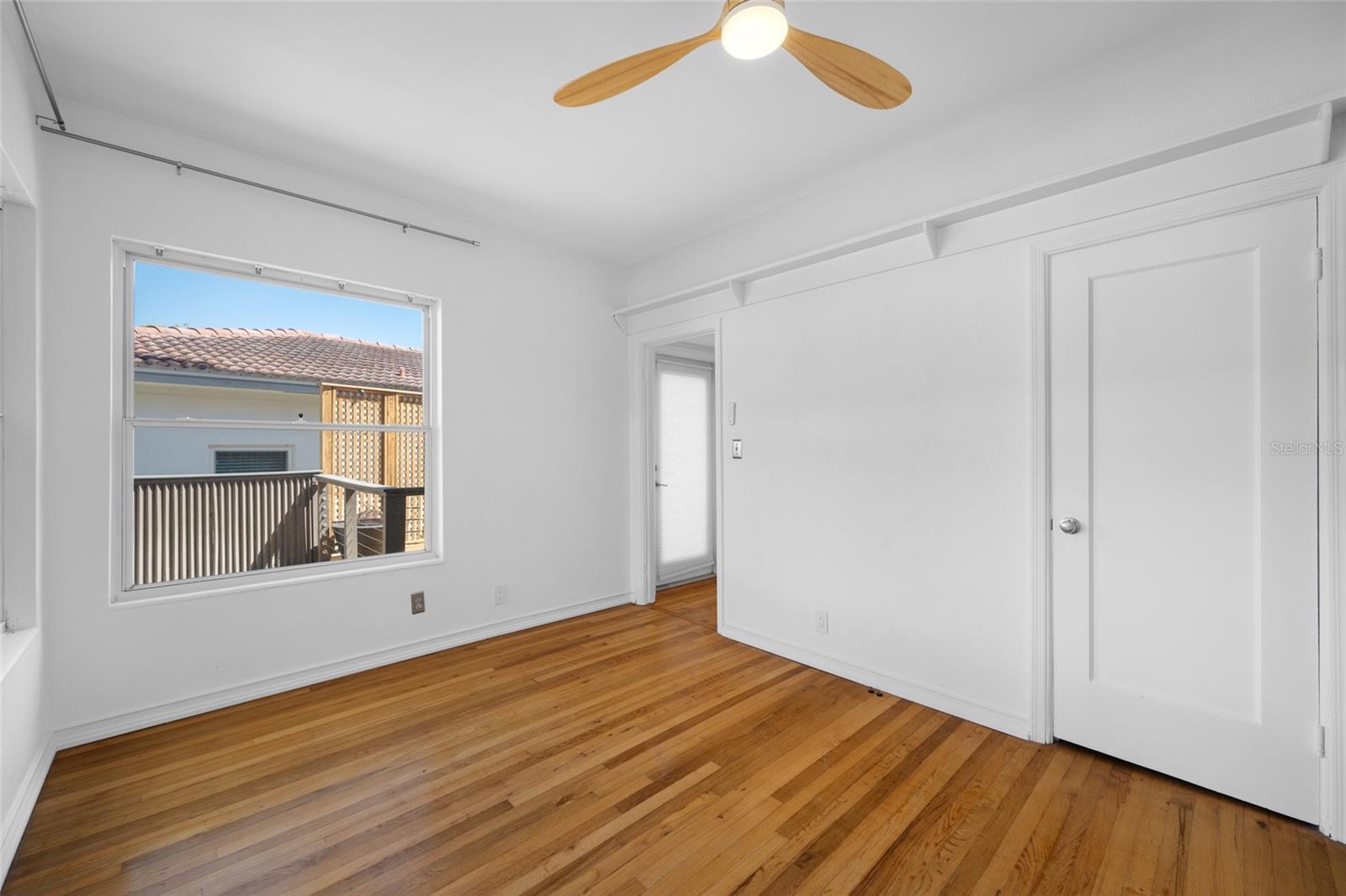 Image 49 of 76 For 205 25th Avenue Ne