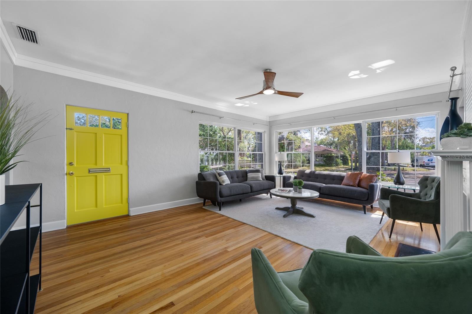 Image 5 of 76 For 205 25th Avenue Ne