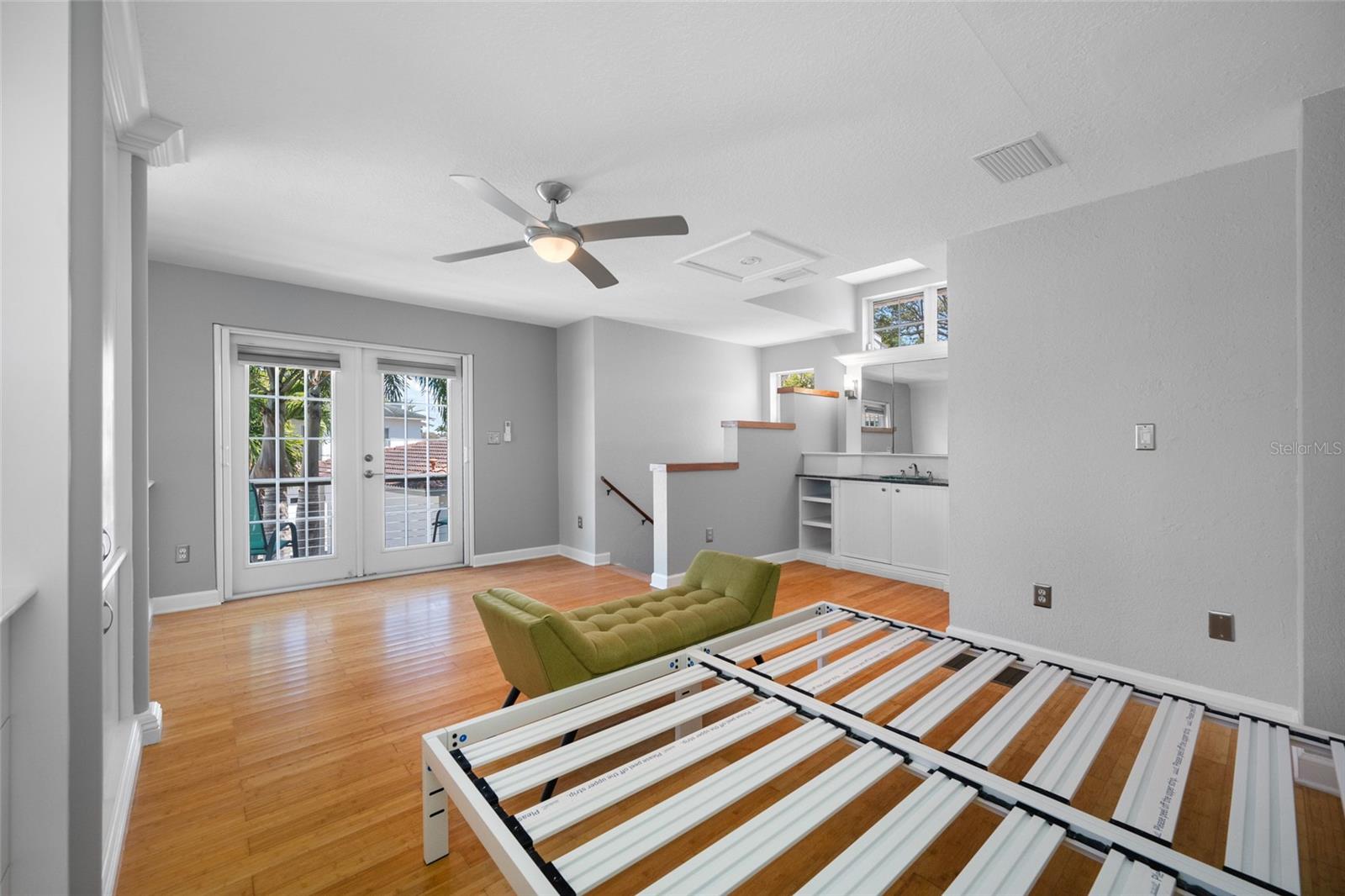 Image 50 of 76 For 205 25th Avenue Ne