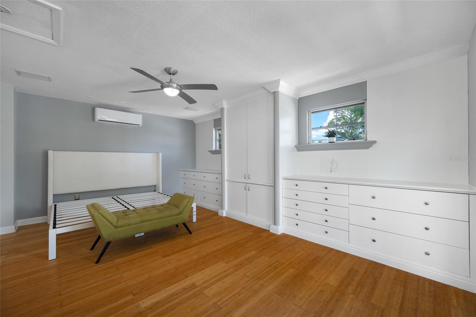 Image 51 of 76 For 205 25th Avenue Ne