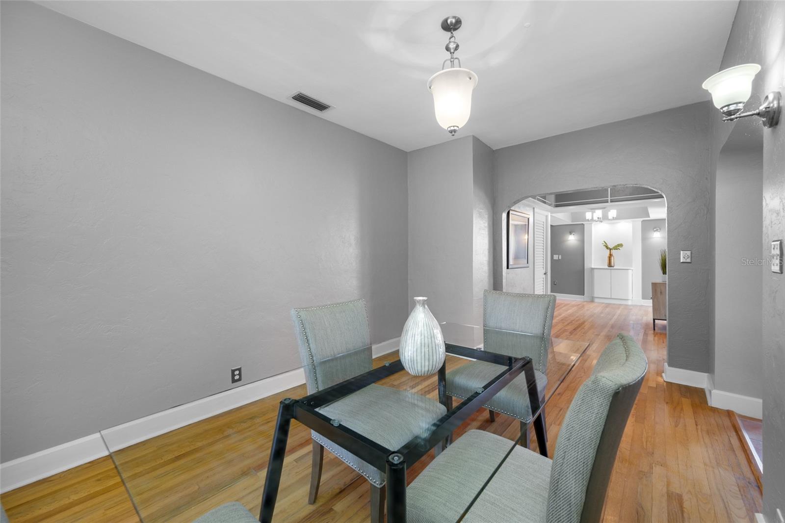 Image 58 of 76 For 205 25th Avenue Ne