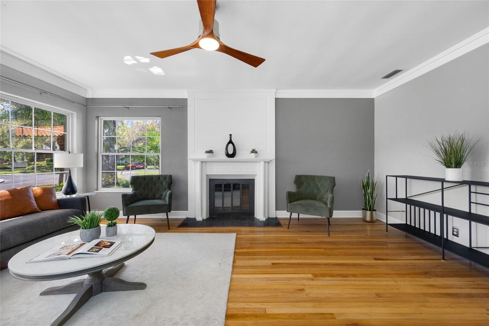 Image 7 of 76 For 205 25th Avenue Ne