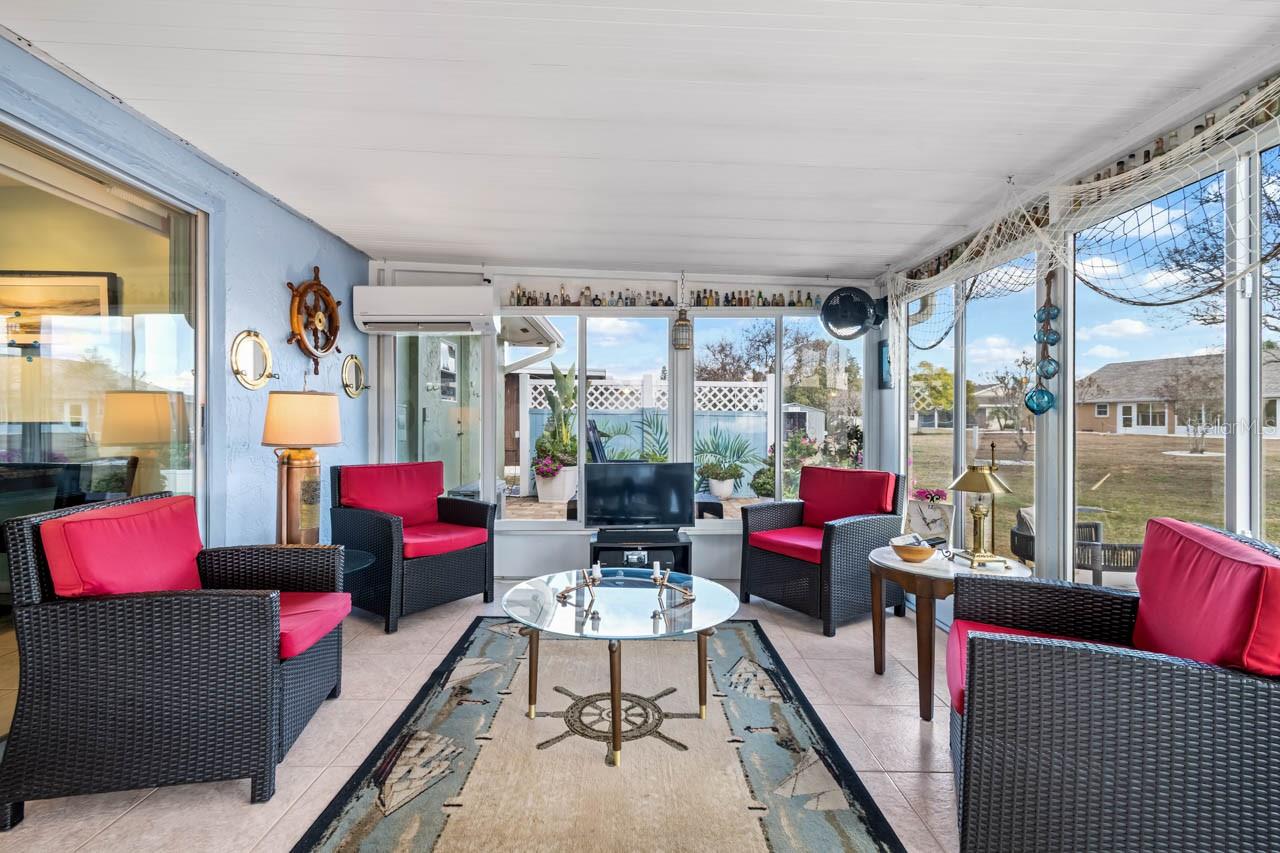 Image 13 of 34 For 1728 Coco Palm Circle