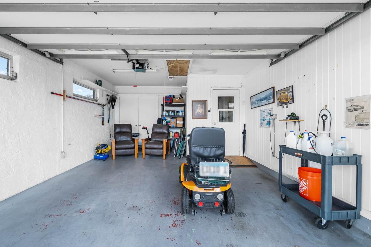 Image 21 of 34 For 1728 Coco Palm Circle