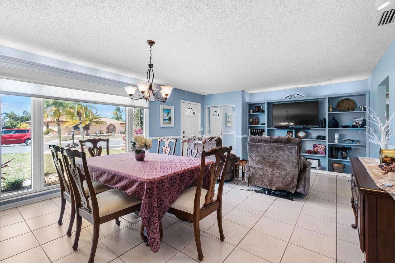 Image 6 of 34 For 1728 Coco Palm Circle