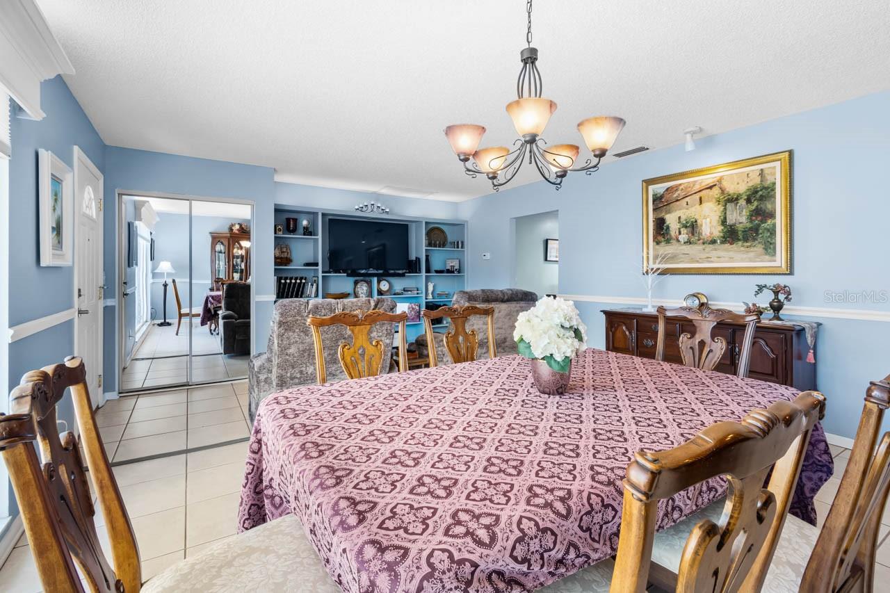 Image 7 of 34 For 1728 Coco Palm Circle