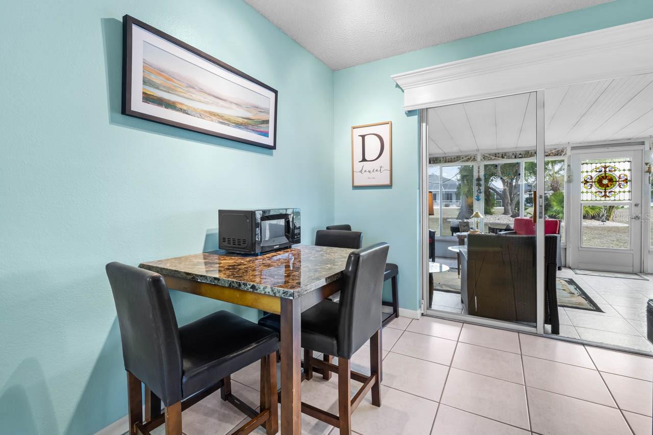 Image 9 of 34 For 1728 Coco Palm Circle