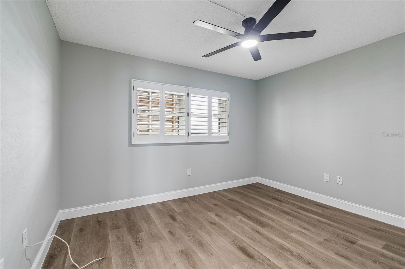 Image 20 of 49 For 7050 Sunset Drive S 605