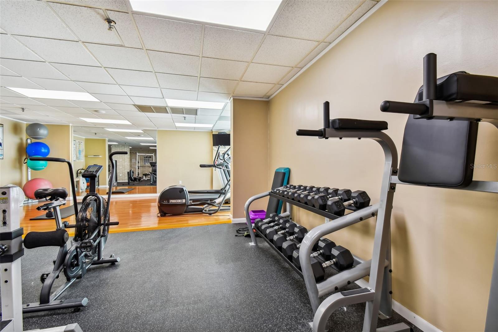 Image 35 of 49 For 7050 Sunset Drive S 605