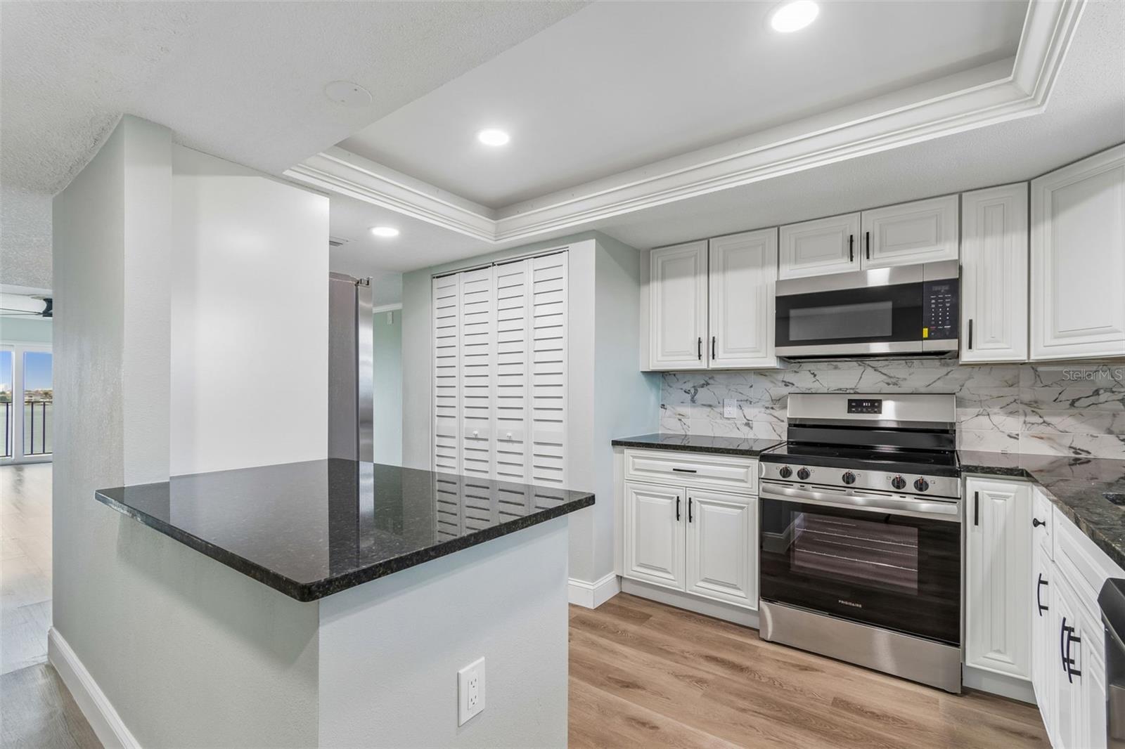 Image 5 of 49 For 7050 Sunset Drive S 605