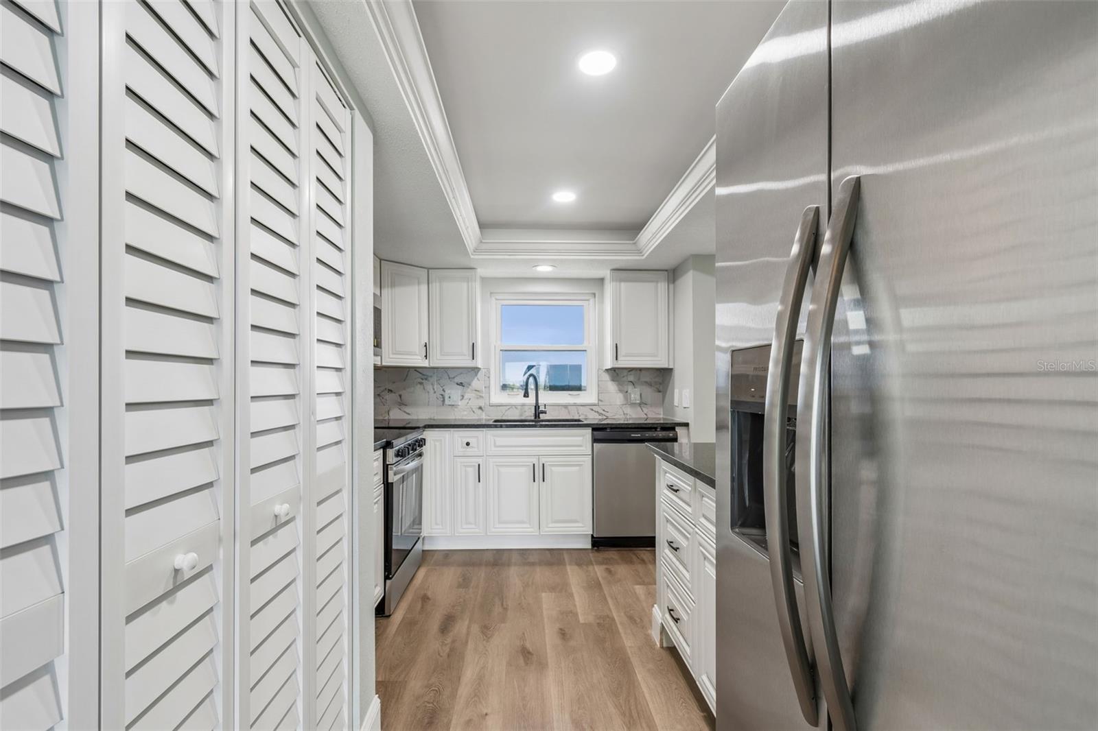 Image 6 of 49 For 7050 Sunset Drive S 605