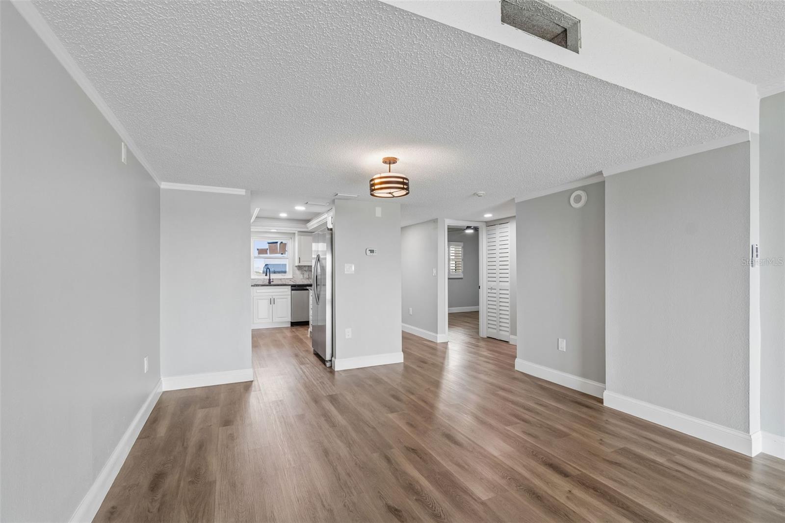 Image 9 of 49 For 7050 Sunset Drive S 605