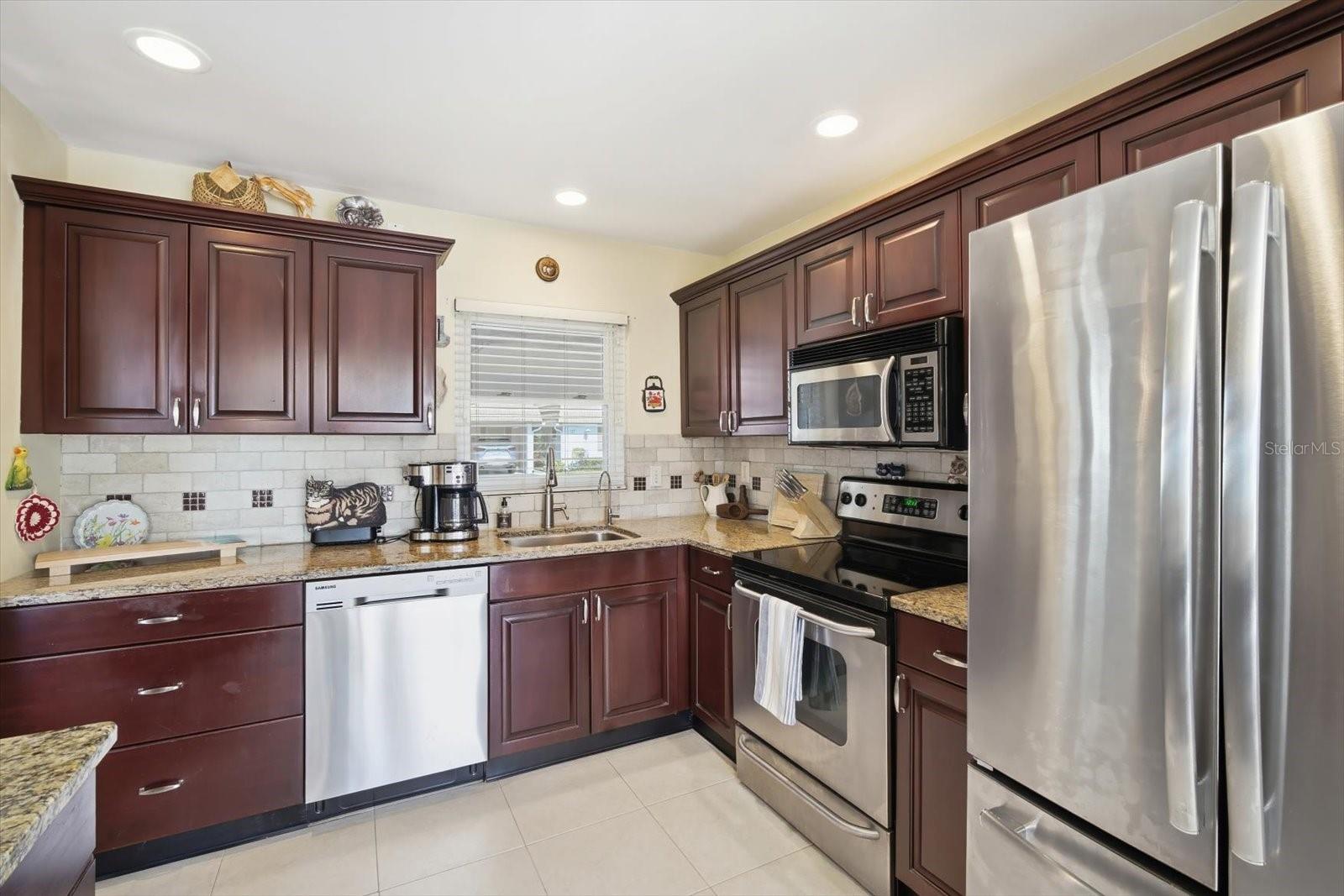 Image 10 of 24 For 2320 Aquabluff Place V274