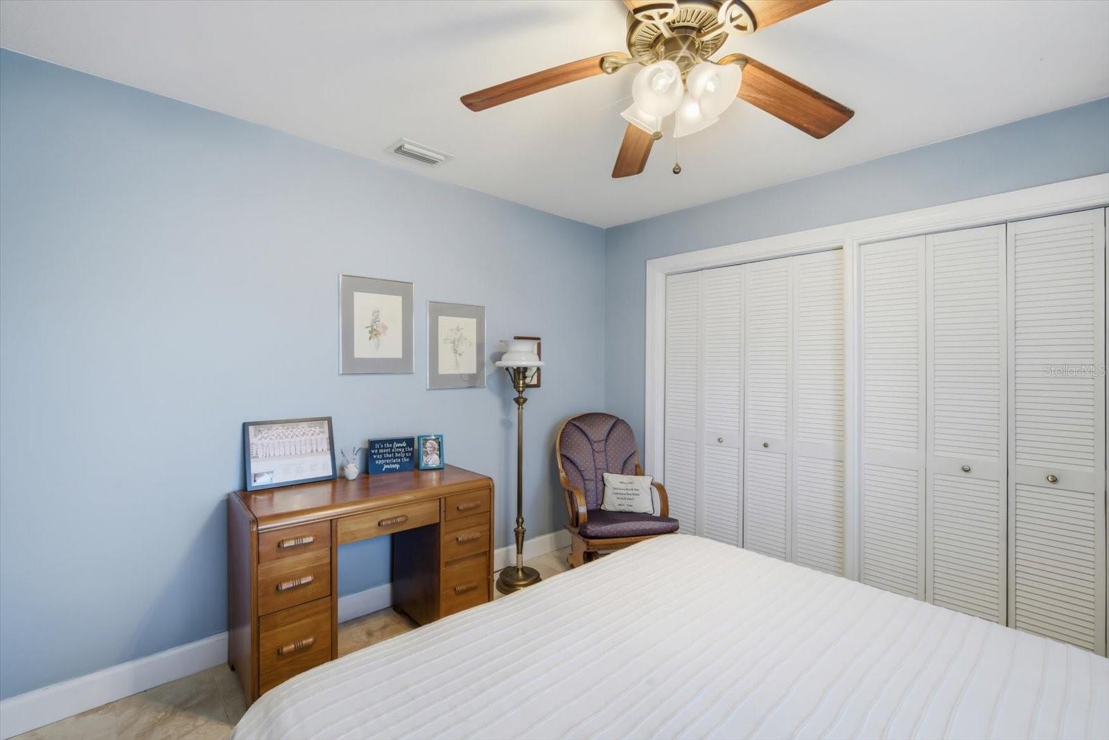 Image 17 of 24 For 2320 Aquabluff Place V274