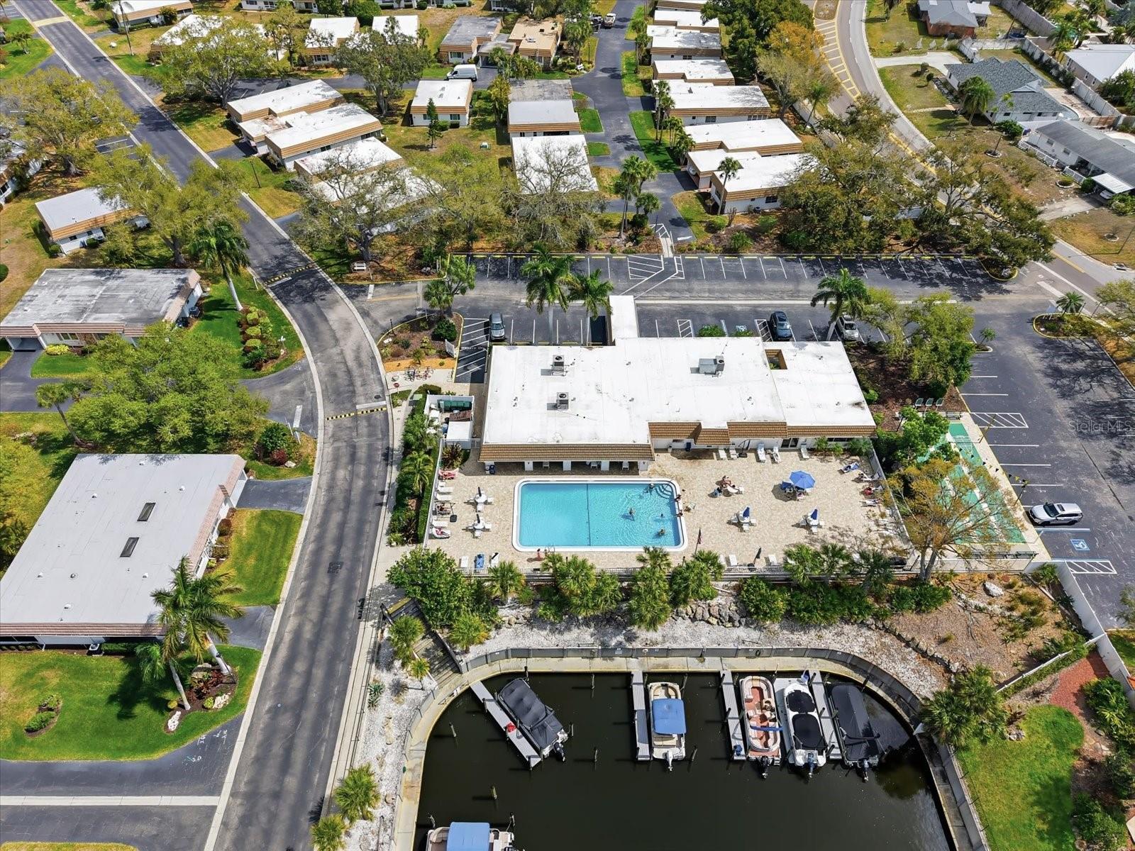 Image 20 of 24 For 2320 Aquabluff Place V274