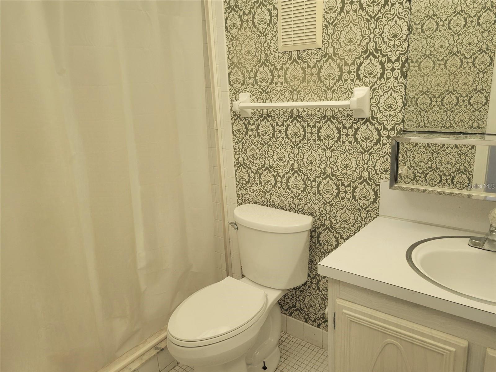 Image 19 of 32 For 9950 62nd Terrace N 404