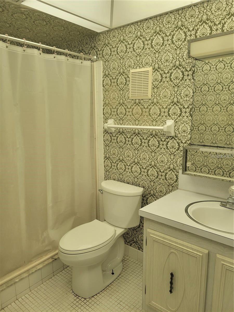 Image 20 of 32 For 9950 62nd Terrace N 404