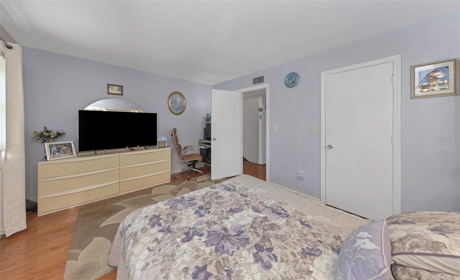 Image 13 of 24 For 6976 Sunset Drive S 6976