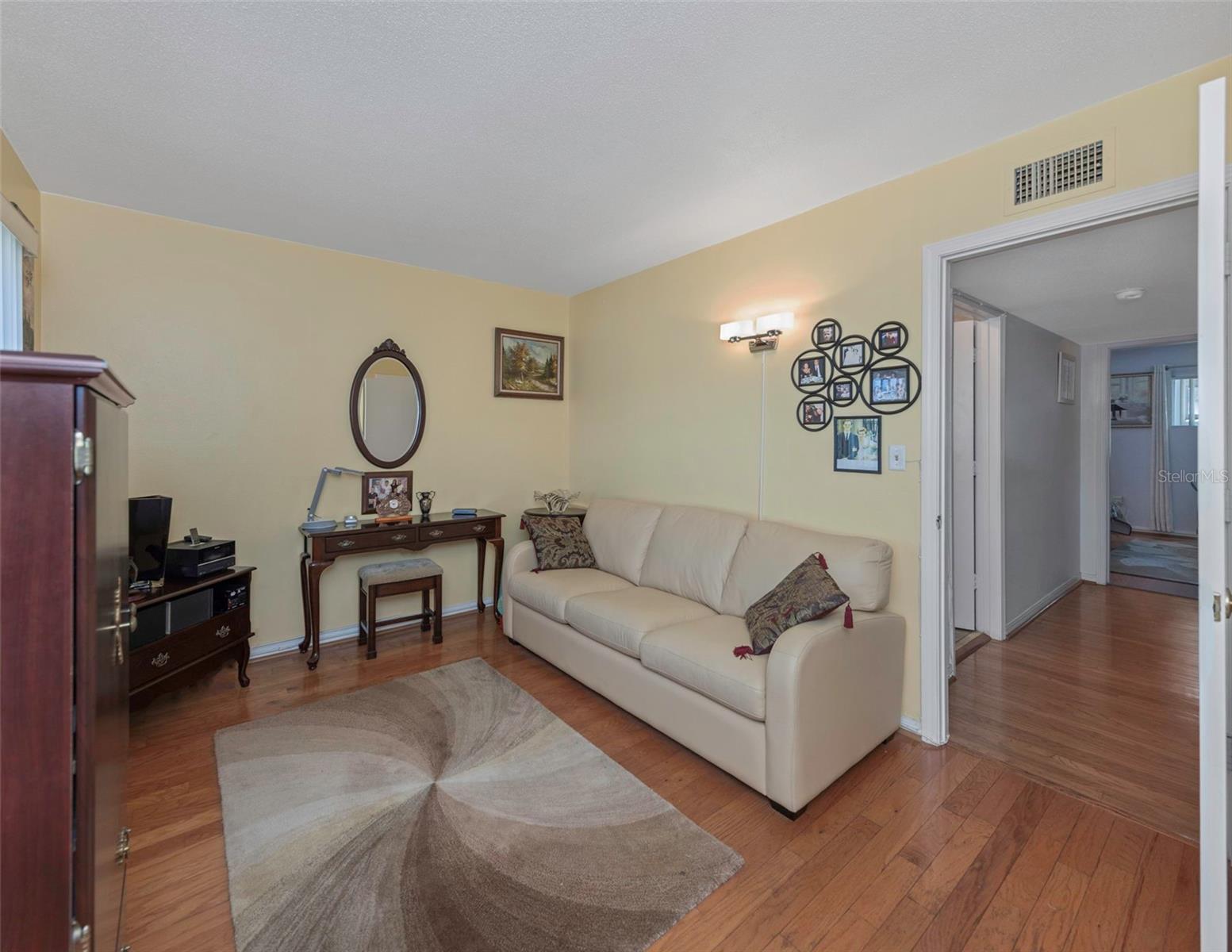 Image 17 of 24 For 6976 Sunset Drive S 6976