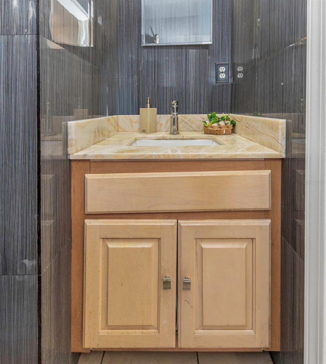 Image 19 of 24 For 6976 Sunset Drive S 6976