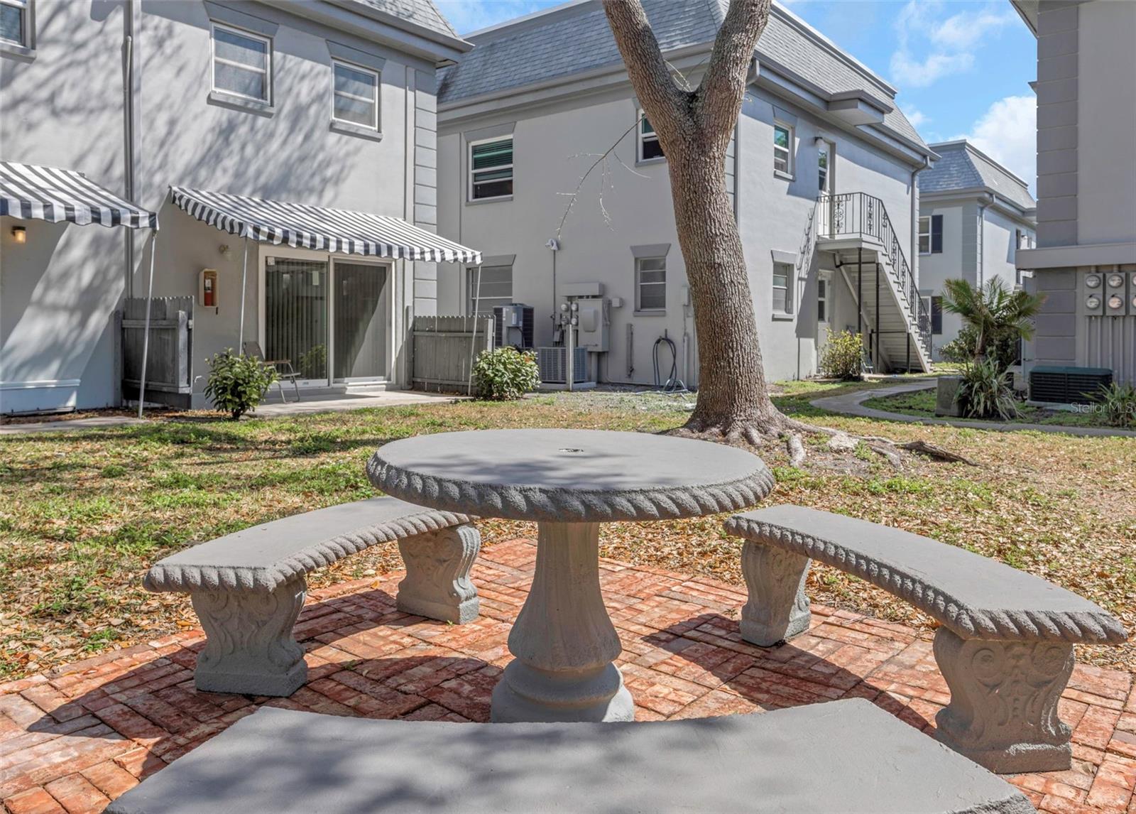 Image 22 of 24 For 6976 Sunset Drive S 6976