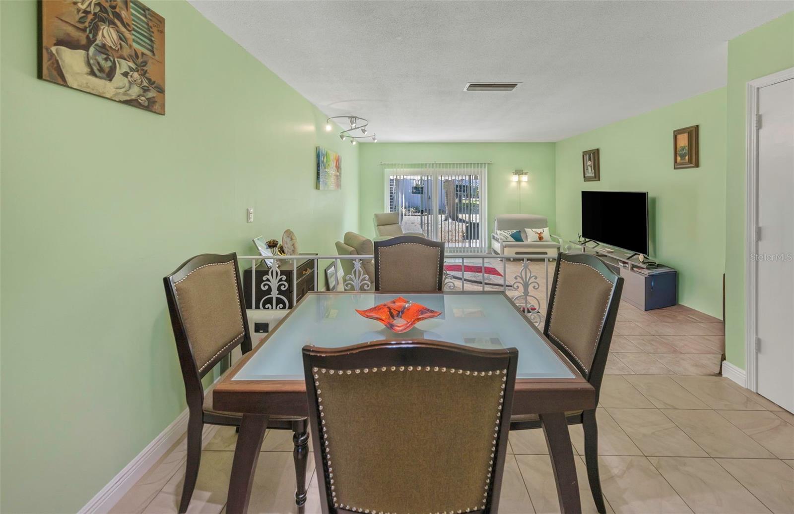 Image 9 of 24 For 6976 Sunset Drive S 6976