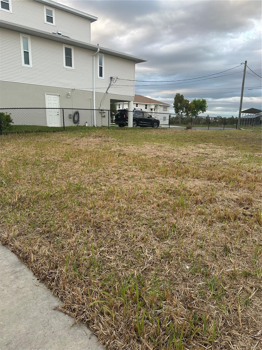 Image 11 of 21 For 3377 Oleander Drive