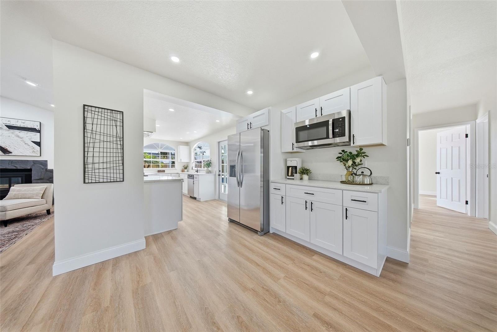 Image 12 of 59 For 327 Duncan Avenue