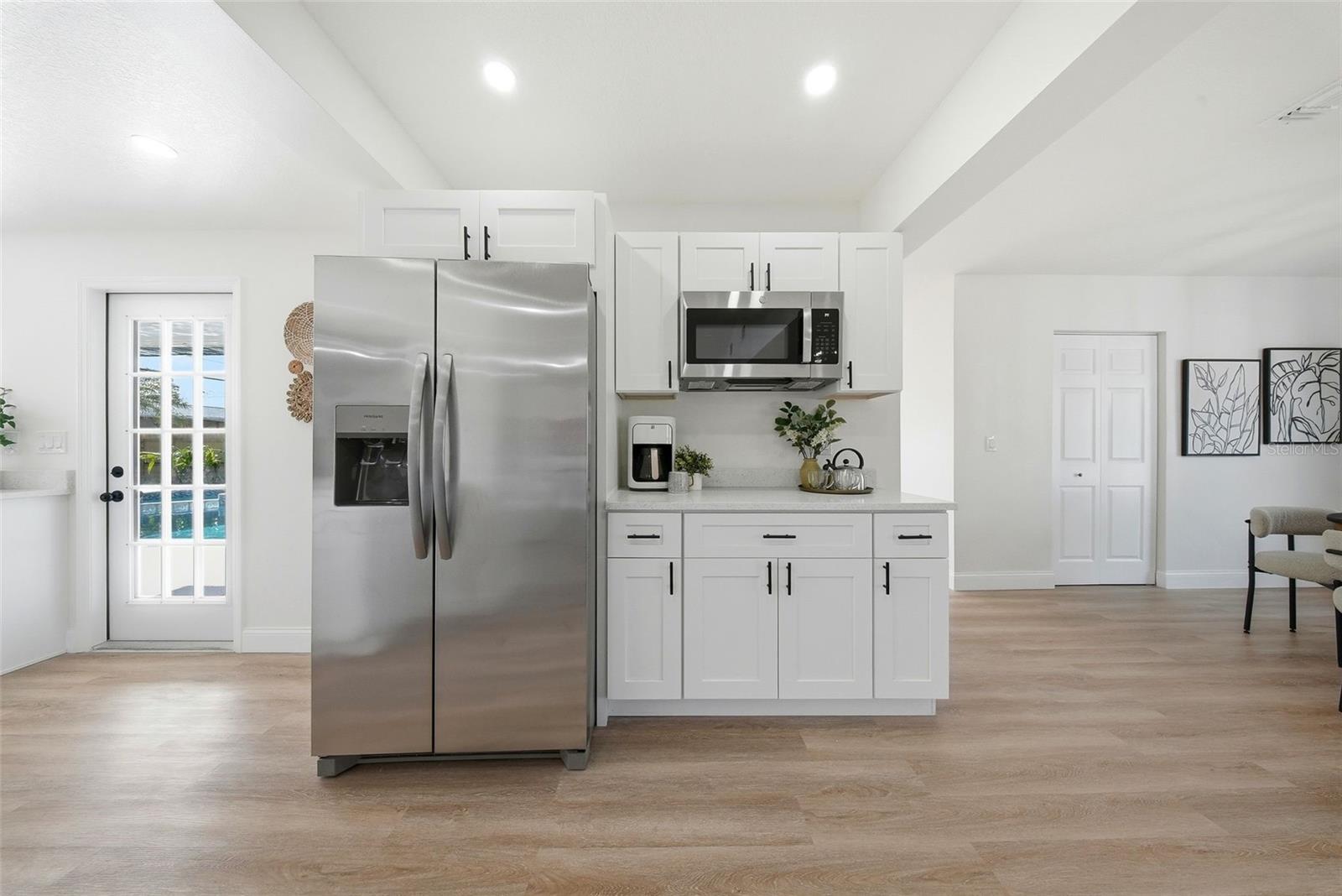 Image 13 of 59 For 327 Duncan Avenue