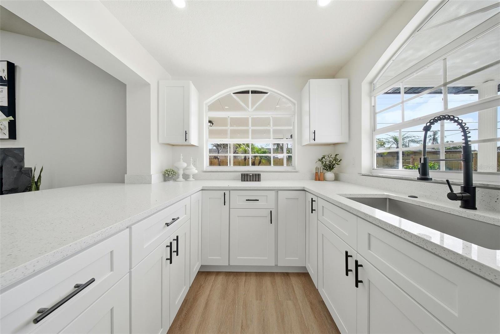 Image 15 of 59 For 327 Duncan Avenue