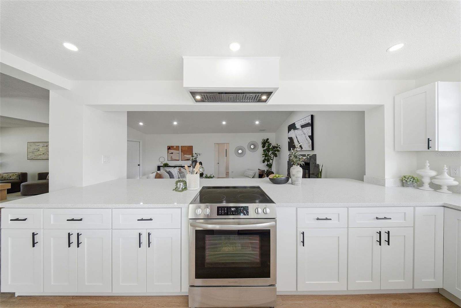 Image 16 of 59 For 327 Duncan Avenue