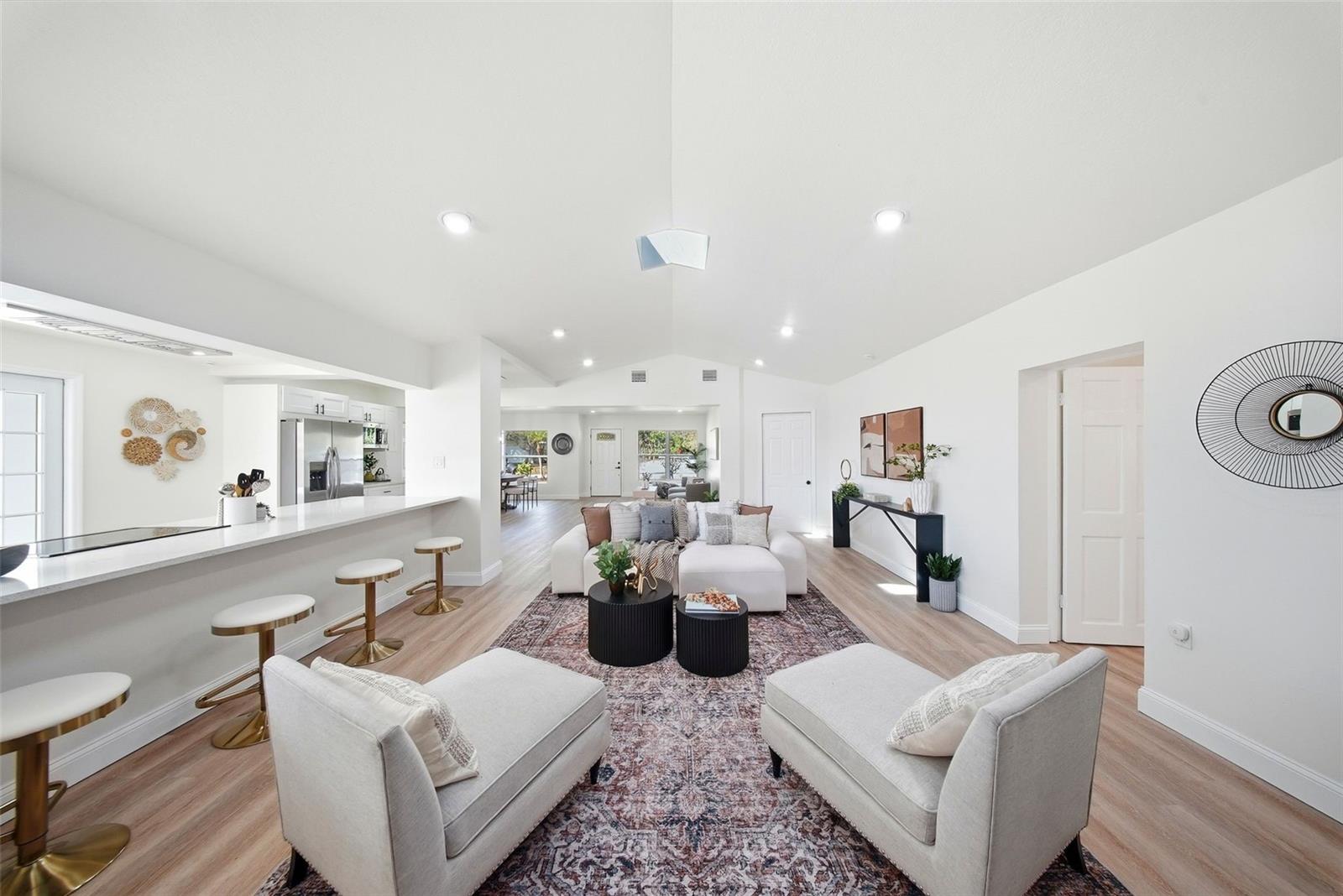 Image 20 of 59 For 327 Duncan Avenue