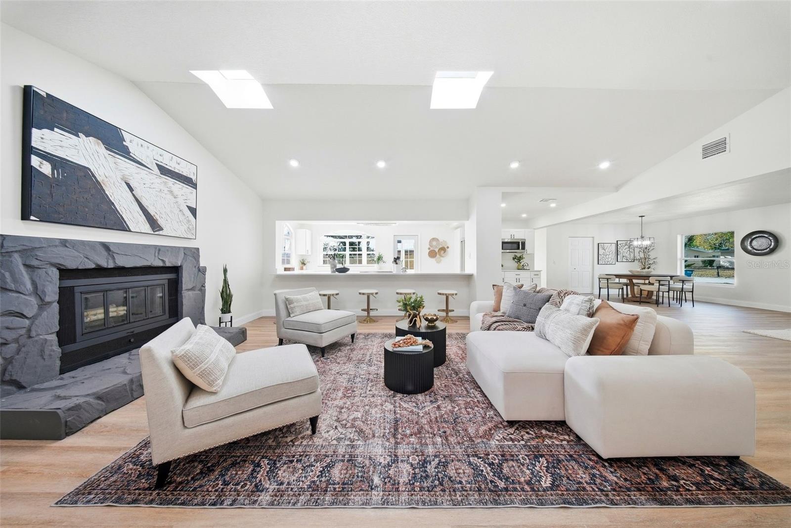 Image 21 of 59 For 327 Duncan Avenue