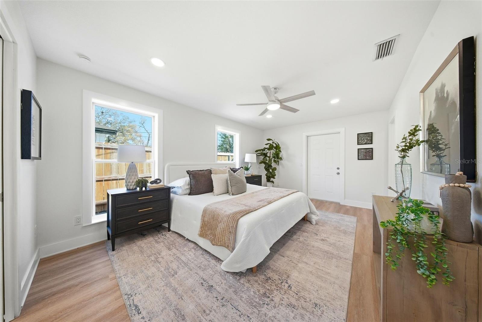 Image 23 of 59 For 327 Duncan Avenue