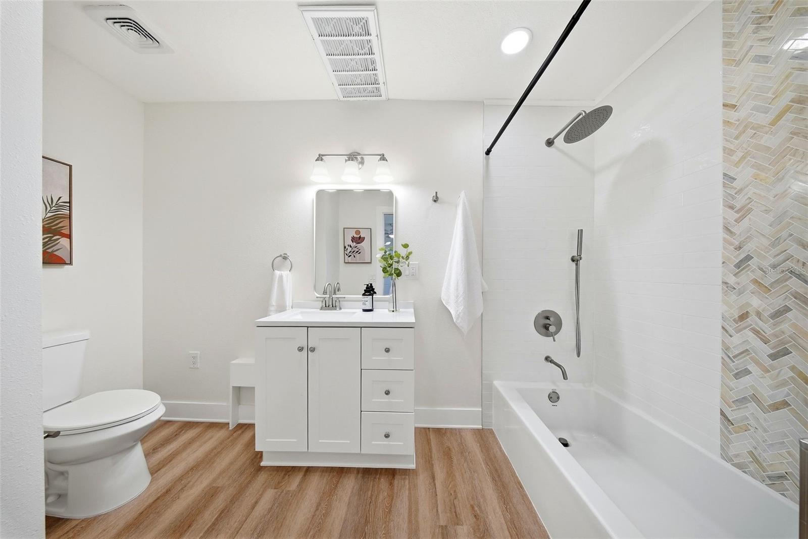 Image 27 of 59 For 327 Duncan Avenue