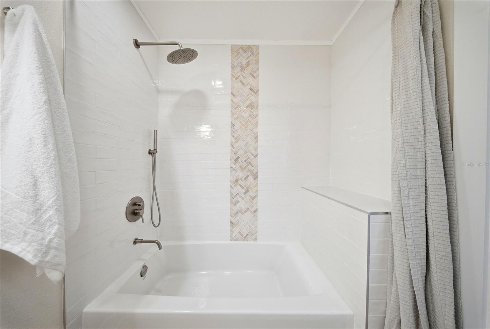 Image 28 of 59 For 327 Duncan Avenue