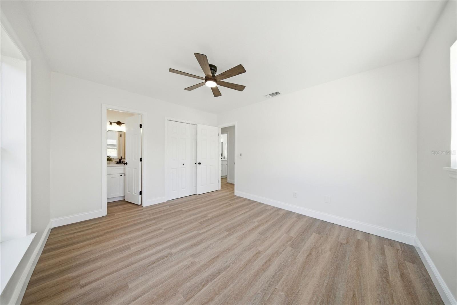 Image 31 of 59 For 327 Duncan Avenue