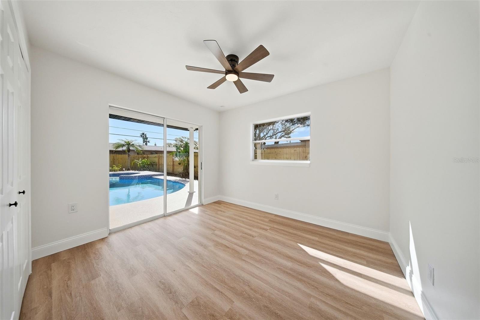 Image 34 of 59 For 327 Duncan Avenue