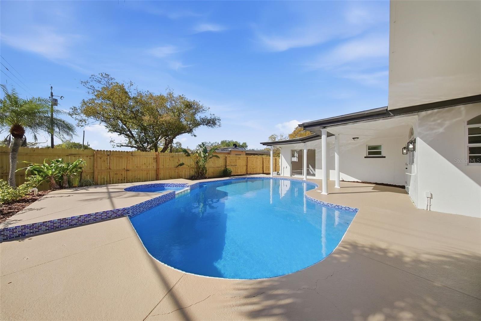 Image 39 of 59 For 327 Duncan Avenue