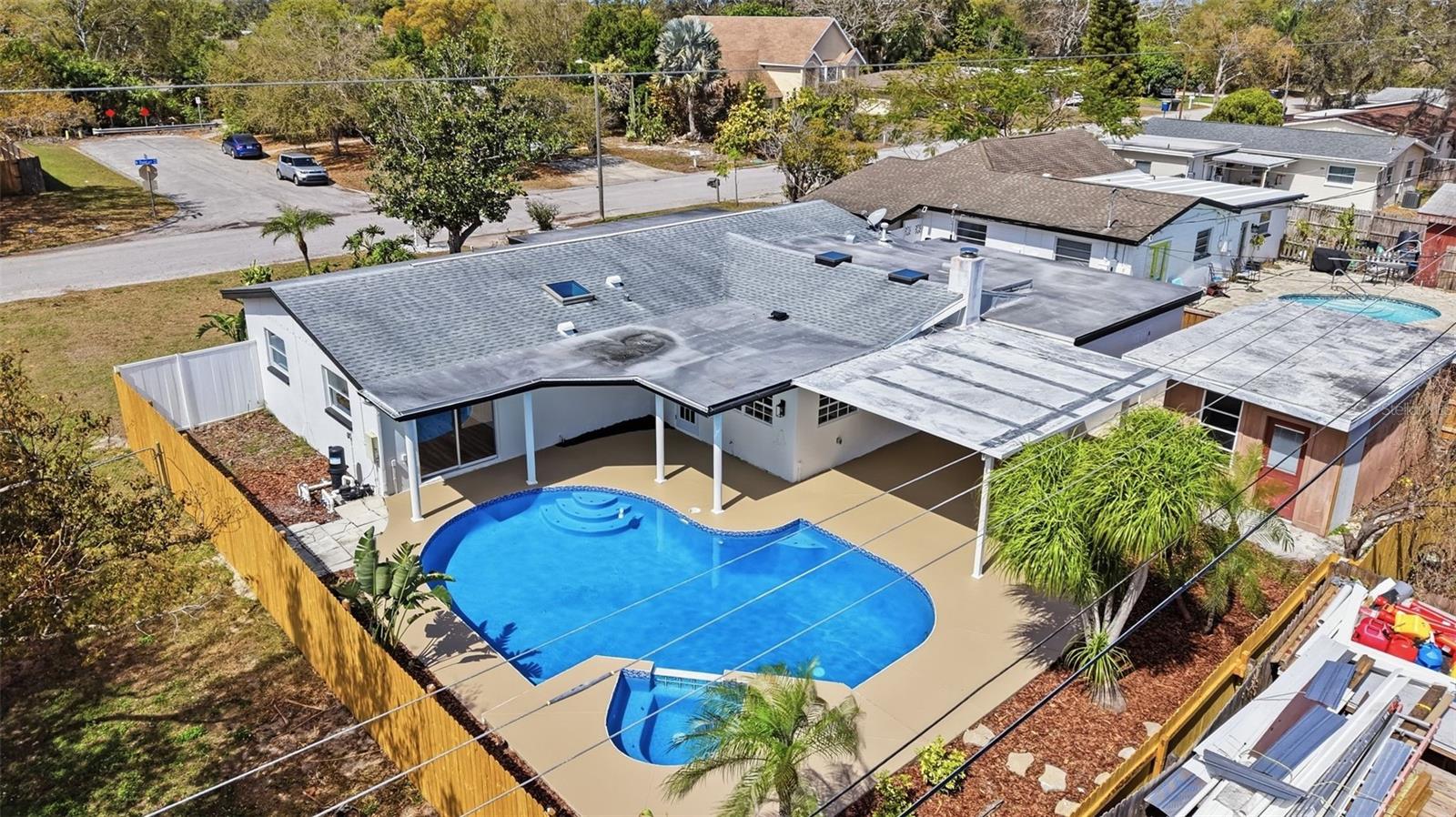 Image 41 of 59 For 327 Duncan Avenue