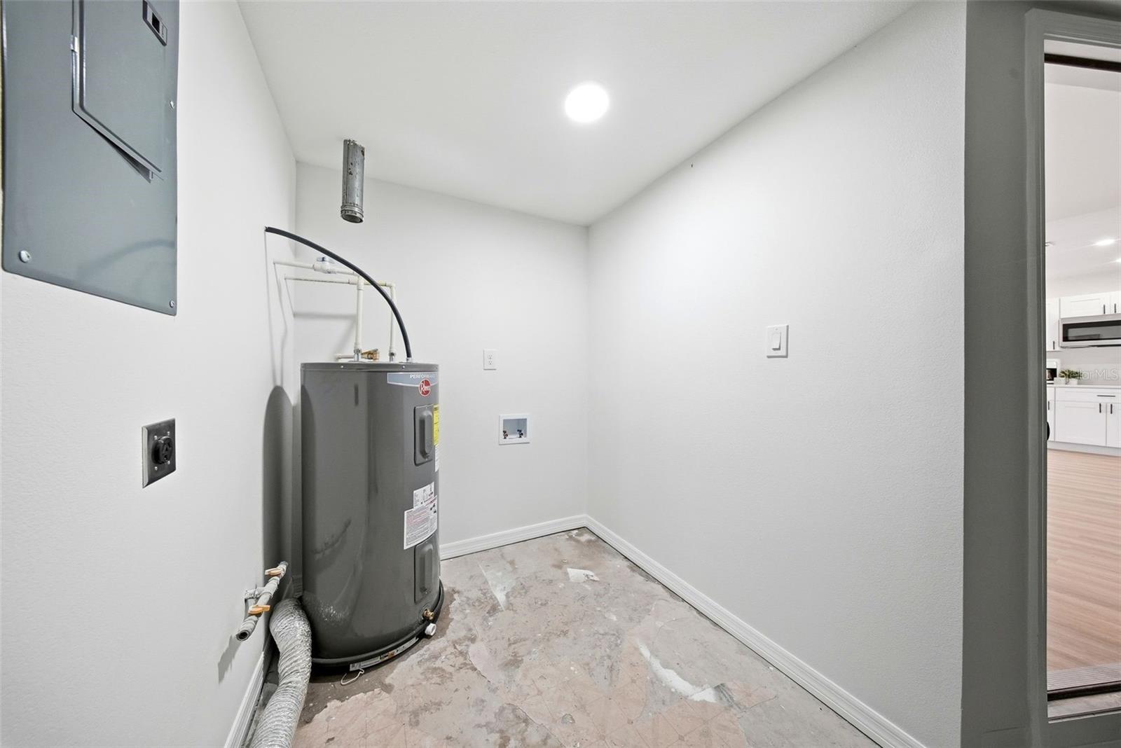 Image 46 of 59 For 327 Duncan Avenue