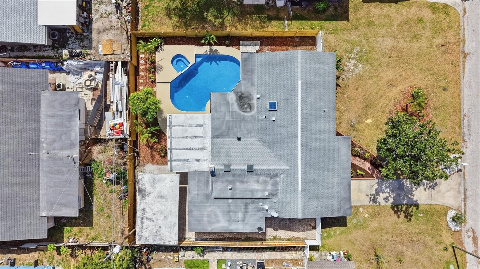 Image 52 of 59 For 327 Duncan Avenue