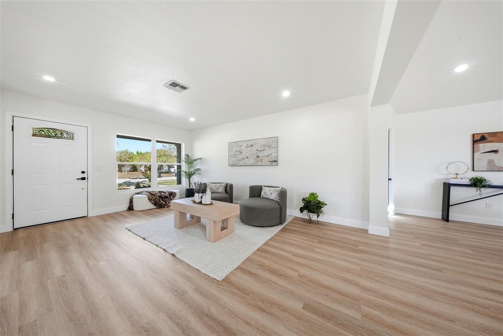 Image 8 of 59 For 327 Duncan Avenue