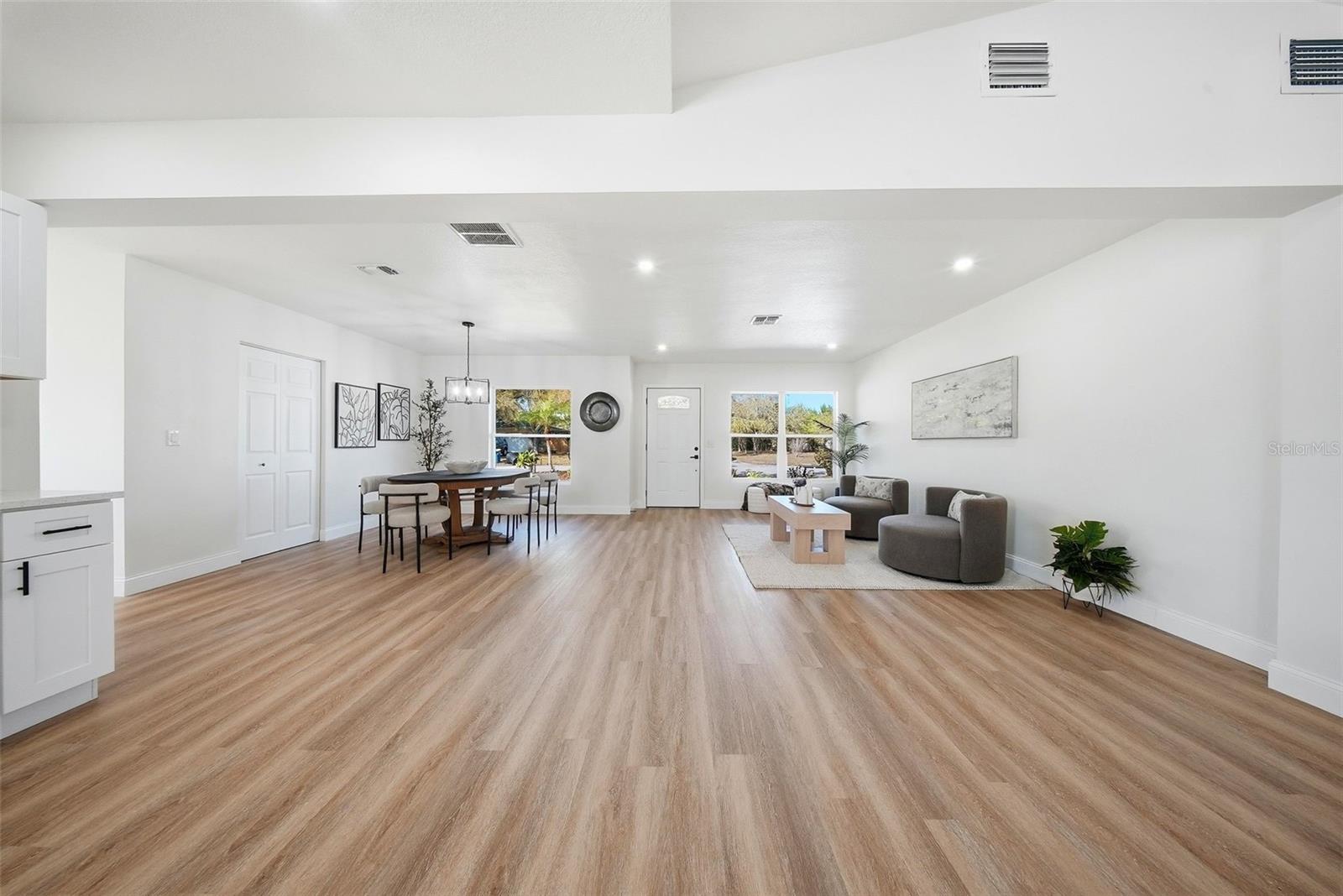 Image 9 of 59 For 327 Duncan Avenue